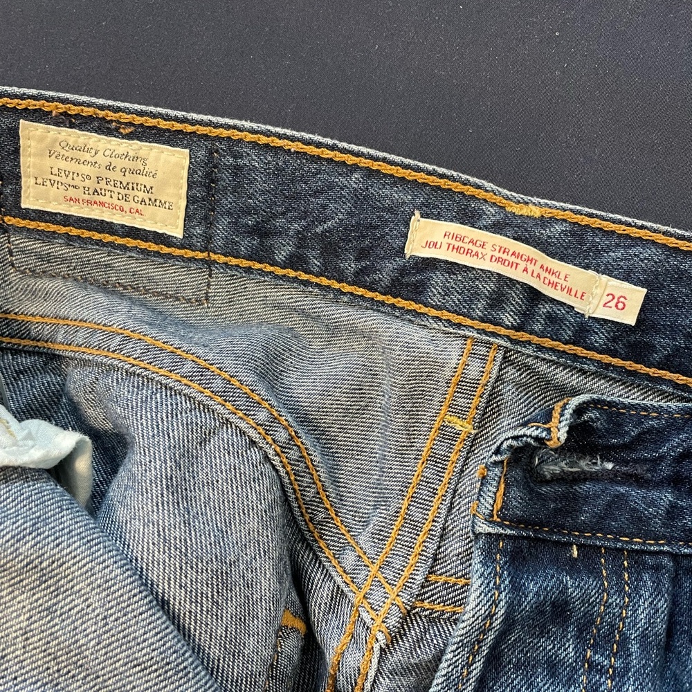 Levi’s Ribcage Straight Ankle Jeans - Picture 3 of 3